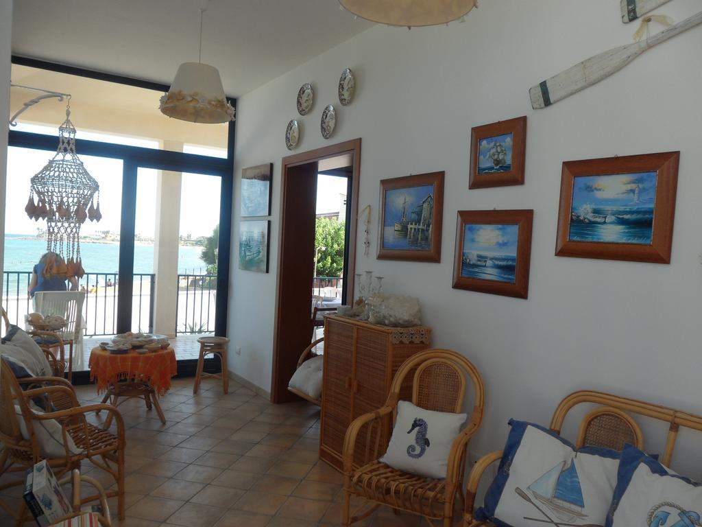 Villa Fronte Mare Avola Kamer foto